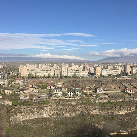 Ossanna Hotel Ереван Екстериор снимка
