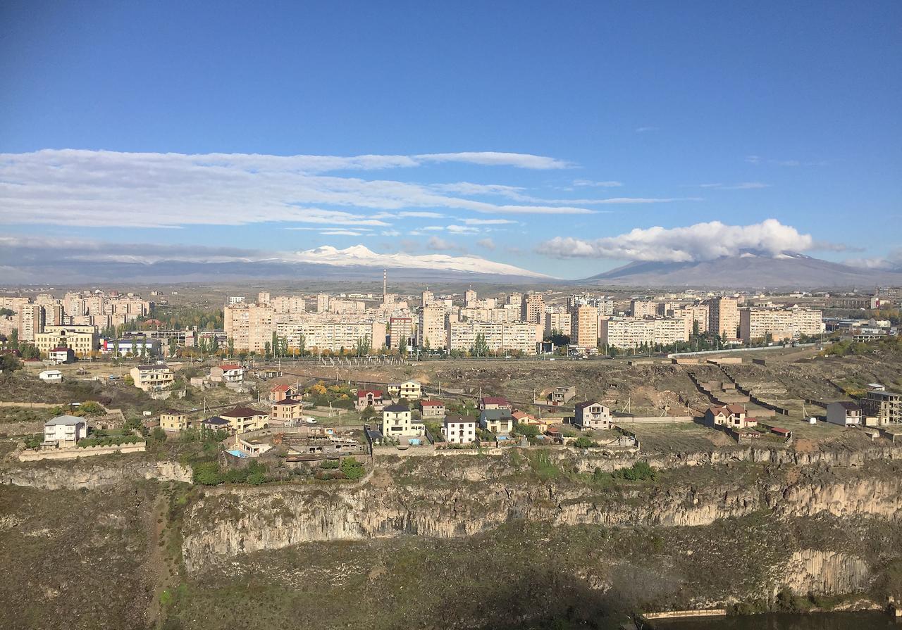 Ossanna Hotel Ереван Екстериор снимка