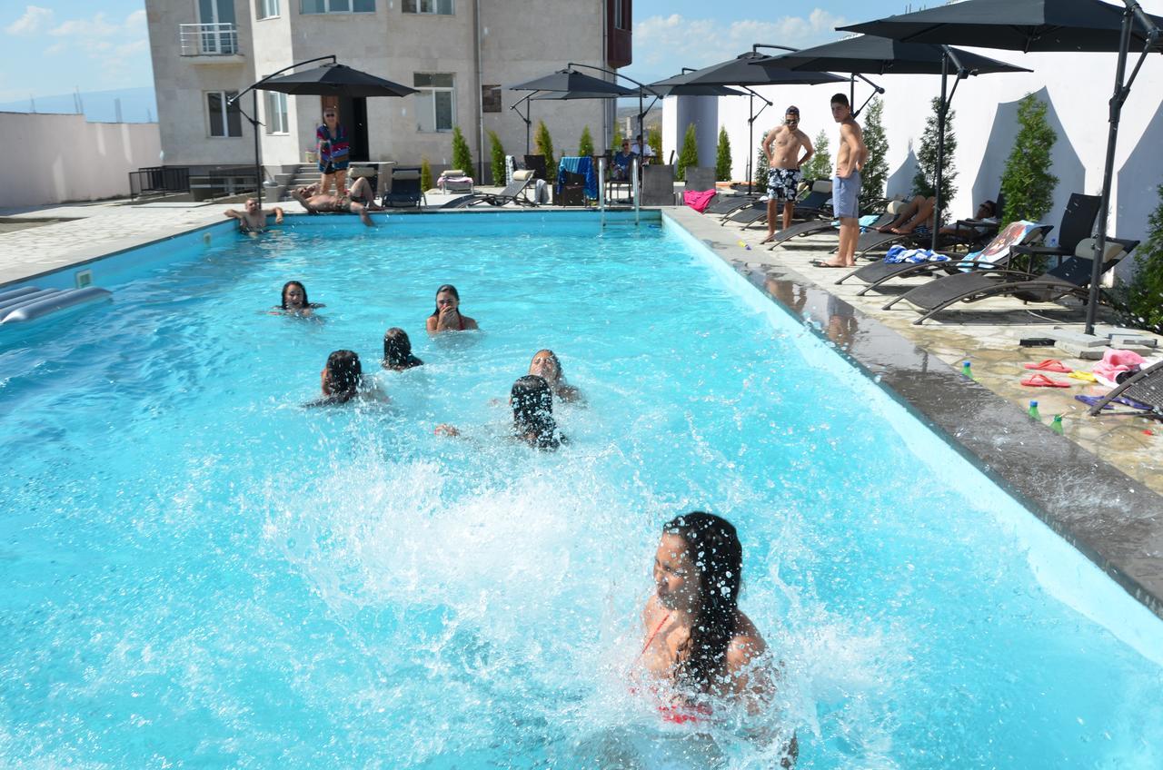 Ossanna Hotel Ереван Екстериор снимка