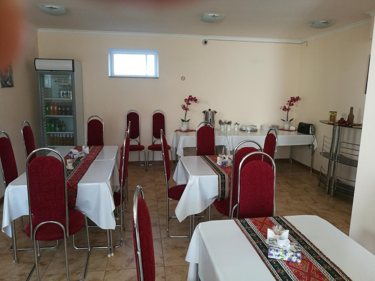 Ossanna Hotel Ереван Екстериор снимка