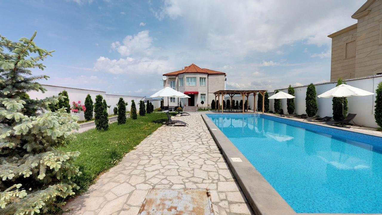 Ossanna Hotel Ереван Екстериор снимка