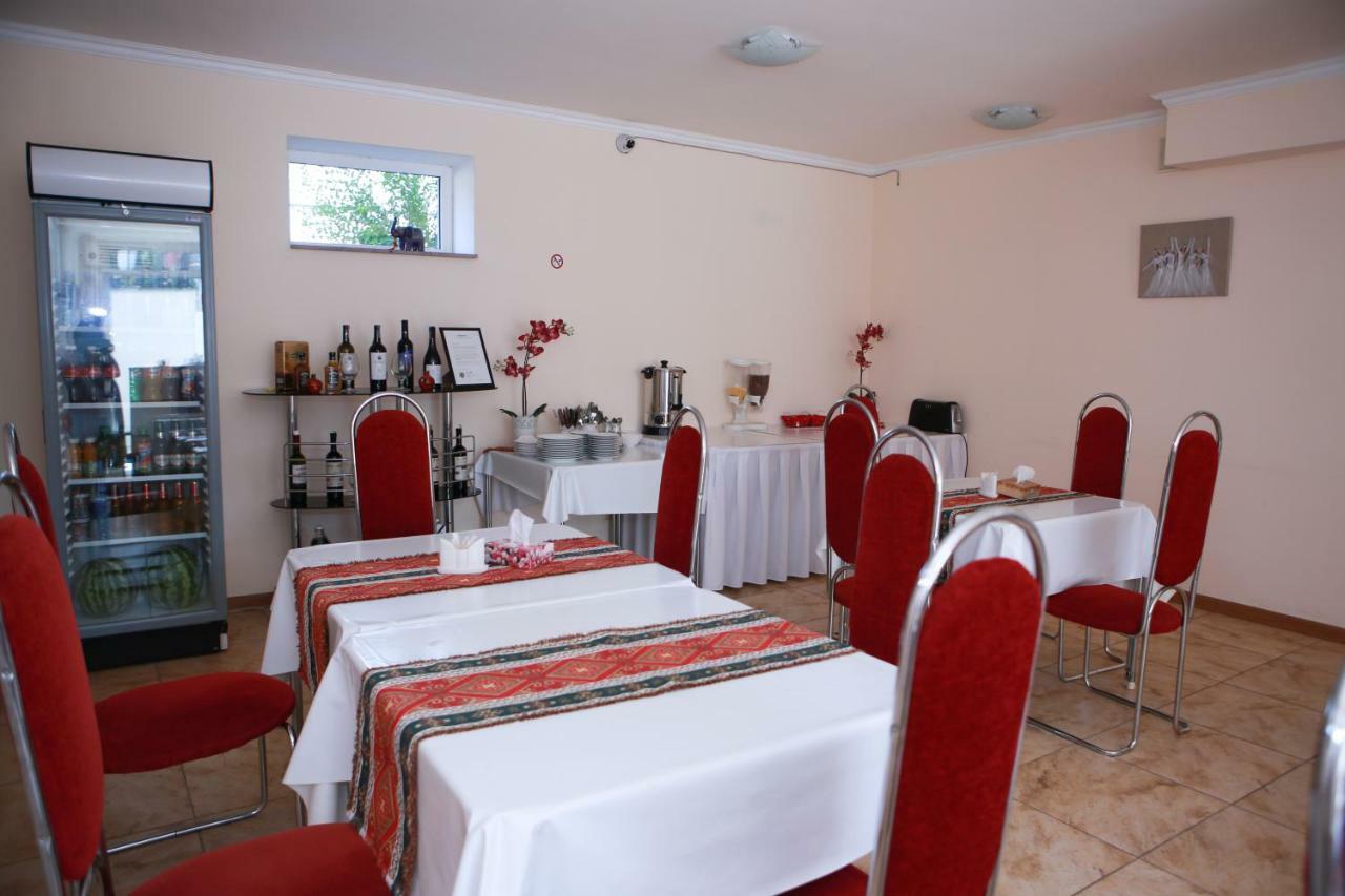 Ossanna Hotel Ереван Екстериор снимка